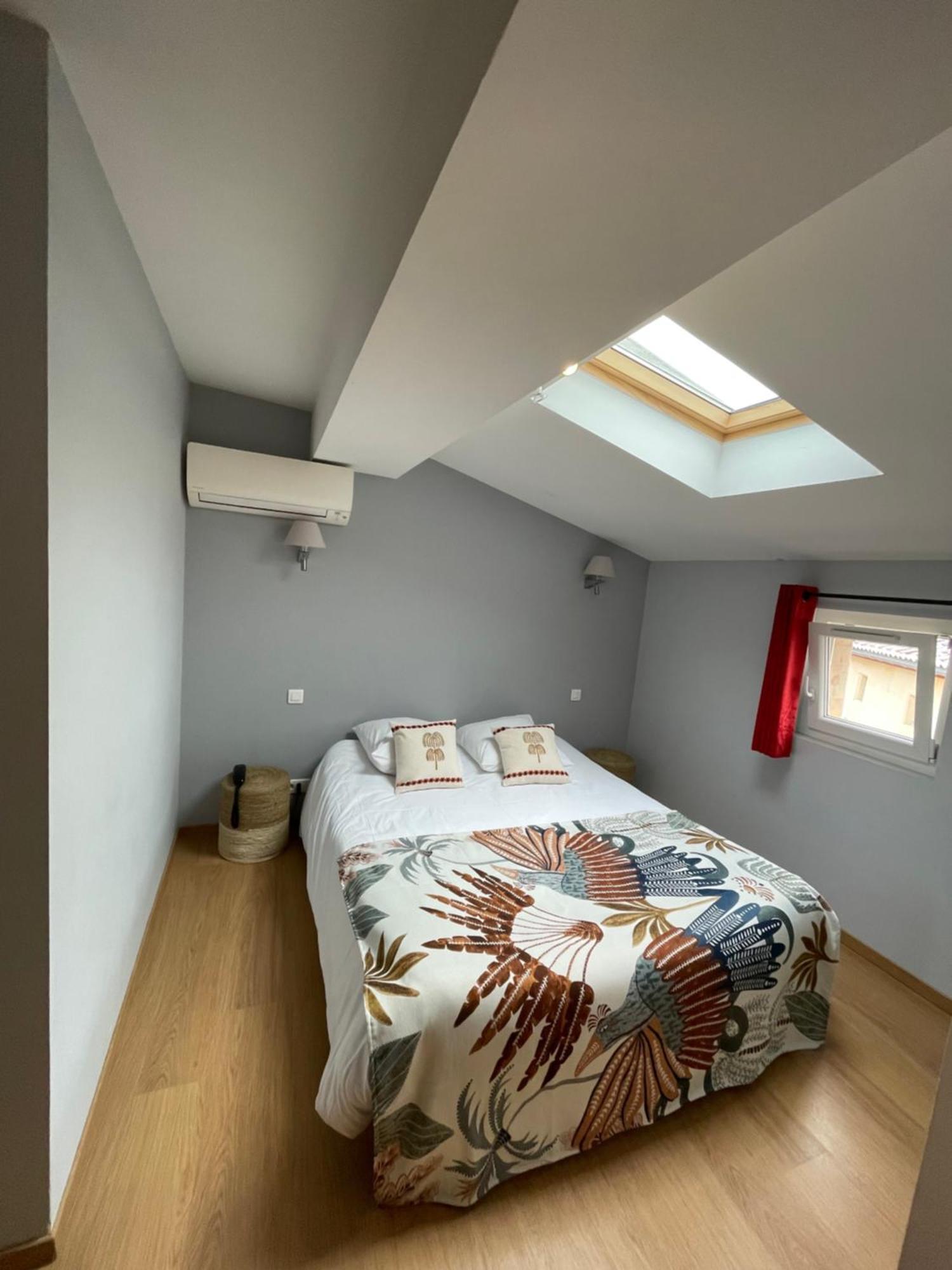 Logis Hotel De La Tour Libourne Ngoại thất bức ảnh