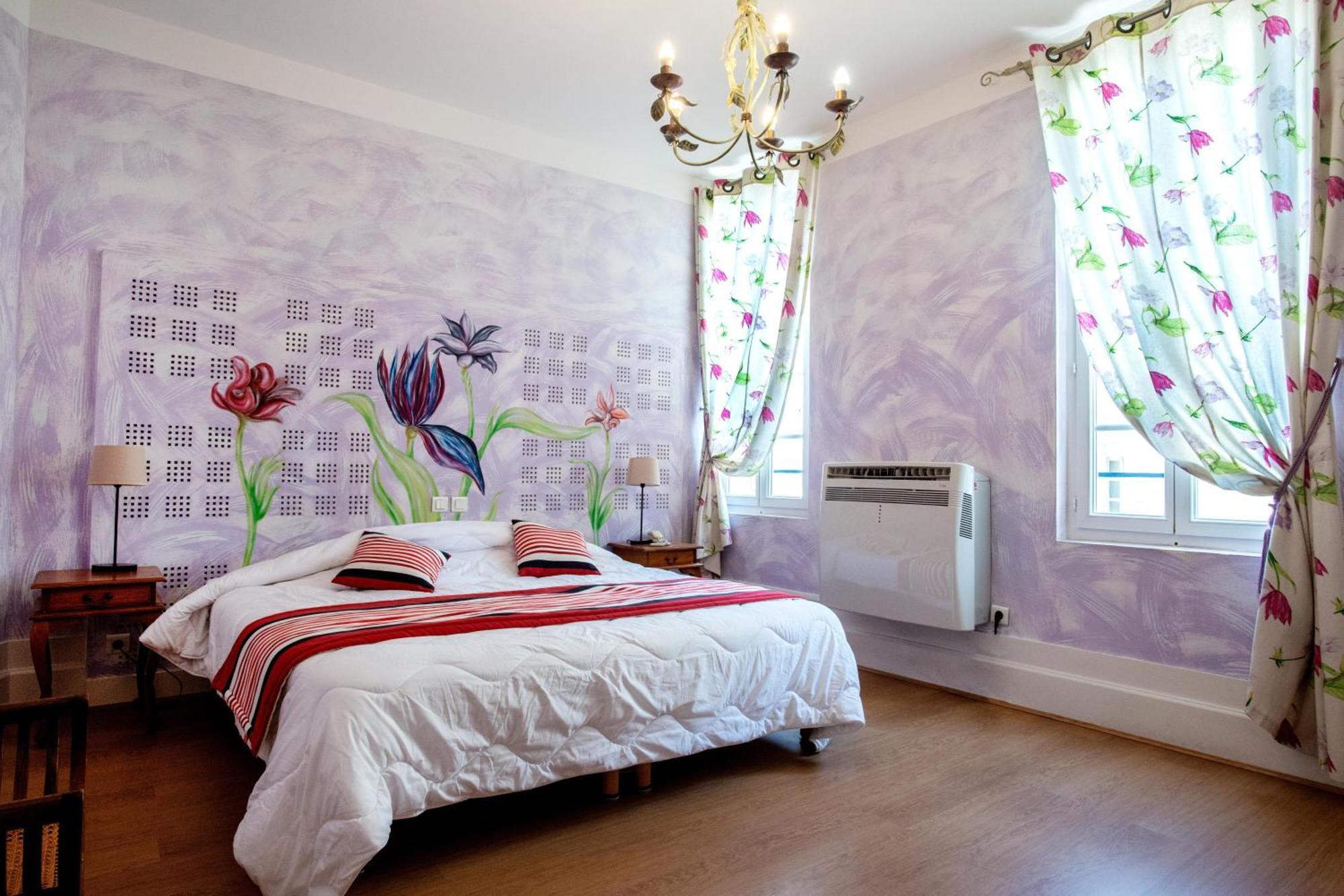 Logis Hotel De La Tour Libourne Ngoại thất bức ảnh